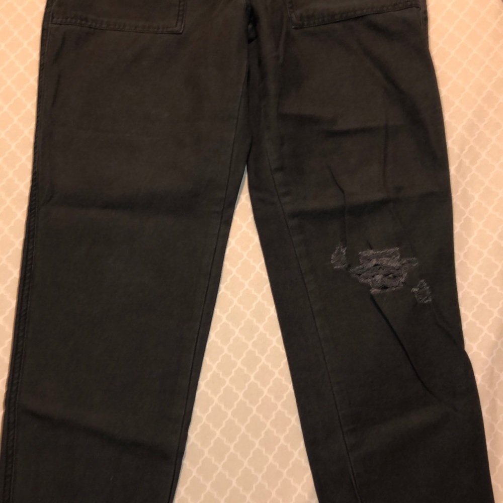 A&F Capri Pant - Picture 4 of 4